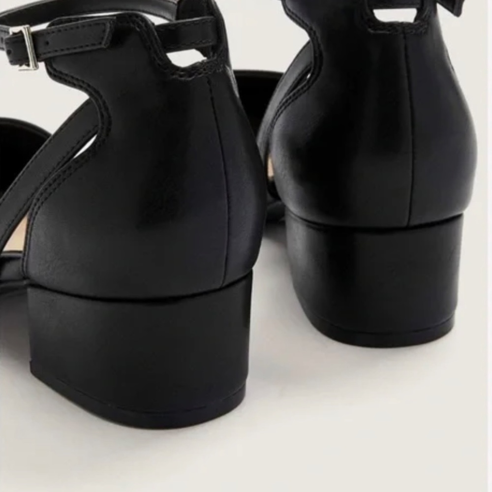 Ankle Strap Block Heel Shoe  - Addition Elle - Picture 3 of 5
